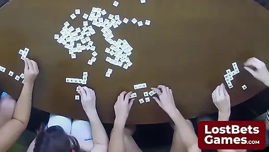 Dua Pemenang Clever Strip Profanagrams Mendominasi Permainan