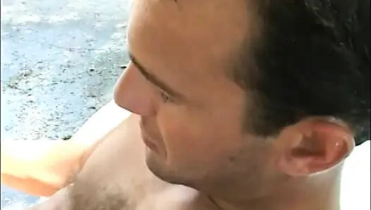 Seksi bir kaltak için açık havada anal tutku