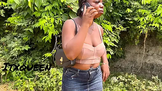 Yolda tanıştığım güzel genç bayan mahsur kaldı