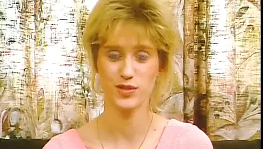 Boşalmak için burada olan Almanya'dan sevimli hatunla bu amatör seansı izleyin