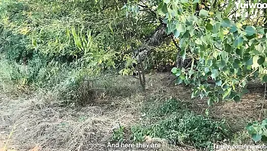 Doğada çıplak bir yabancıyla tanıştı ve sikildi