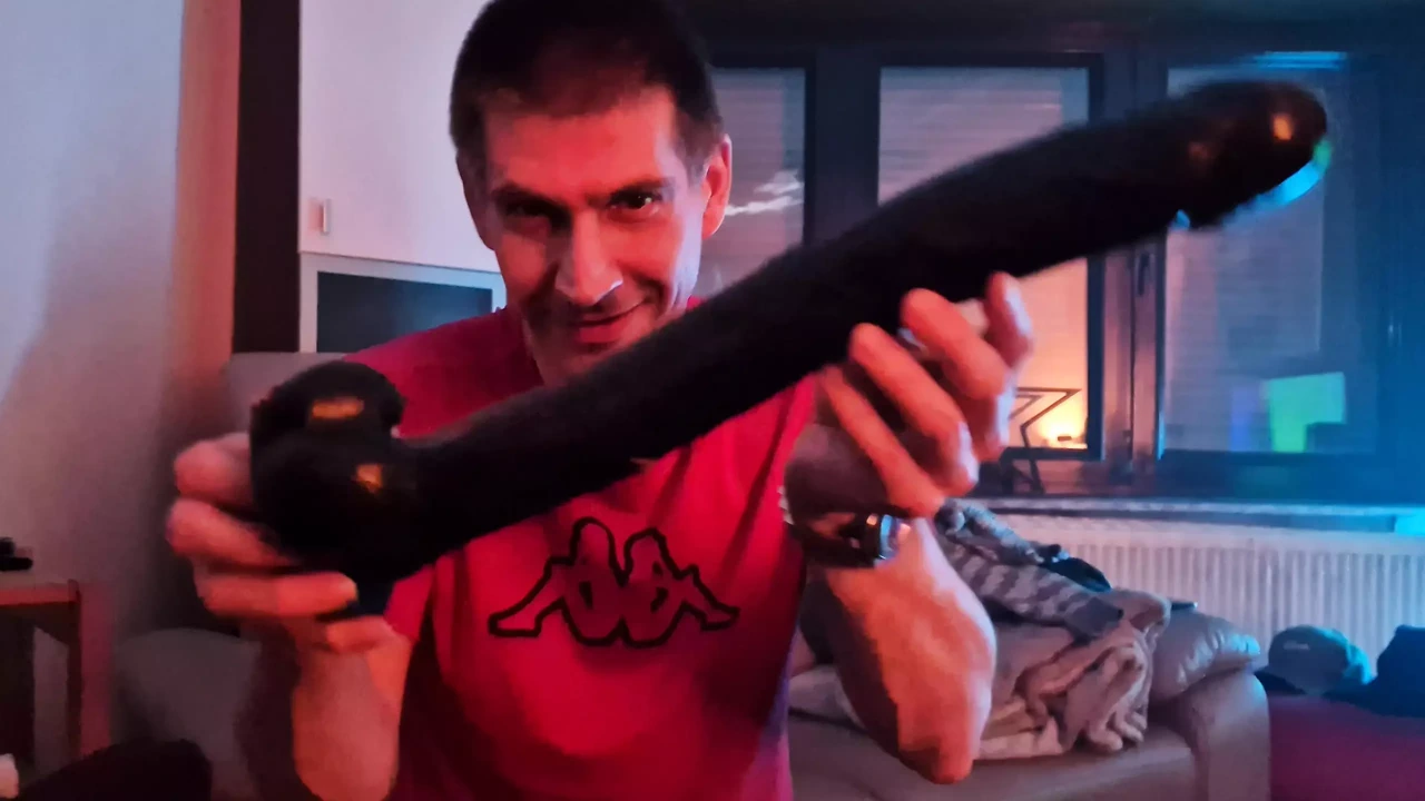 Huge Dildo as a reward for beeing a good Slut.