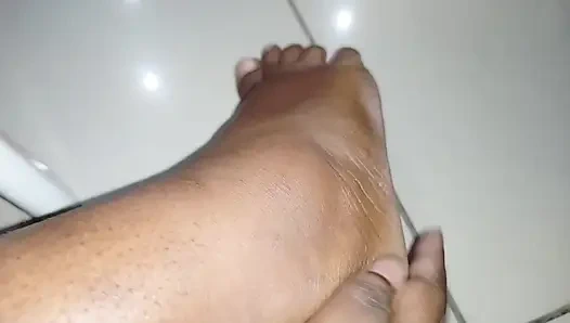 Cute hottie 18+ presents her beautiful clean feet for your enjoyment in exchange for all your financial assets.