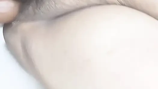 Bhabhi ko Candom laga kar choda