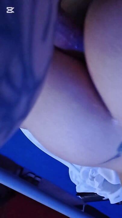 Bu kız bana en iyi anal seksi yapıyor