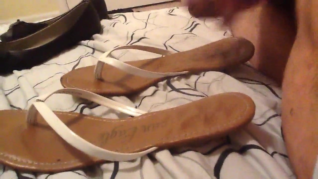 Flip flop cum 2