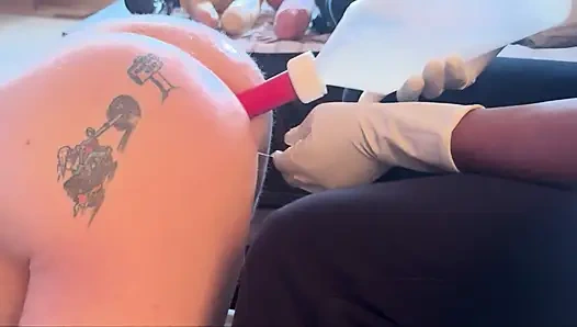 Болезненная анальная растяжка