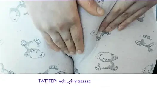 CAMELTOE- SWOLLEN PUSSY- MASTURBATE WITH PAJAMA- RUBBING PUSSY WITH PAJAMA