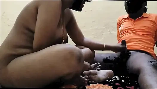 Tamil yarak düşkünü çiftler - kocası karısını sert sikiyor ve son bölümü kaydediyor
