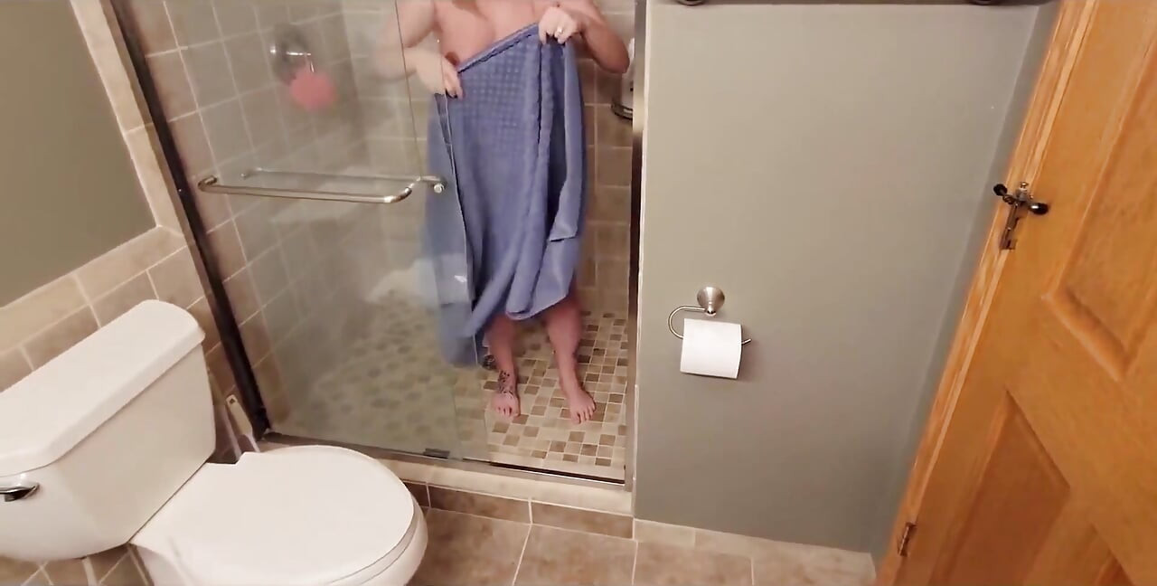 Stepson, Please Do! Pregnant Stepmother Fucks Teen