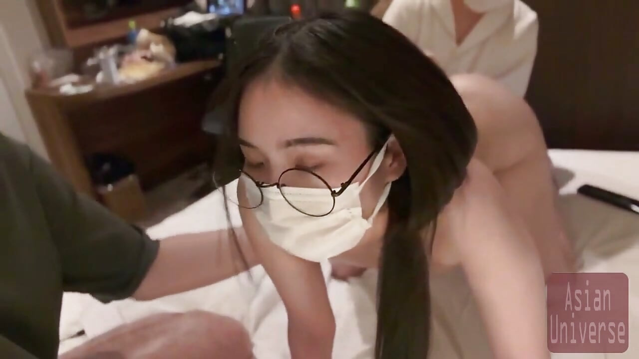 Bí mật của thư ký hiệu sách. Ngày cô ấy vượt qua một đường mà cô ấy không bao giờ mong đợi