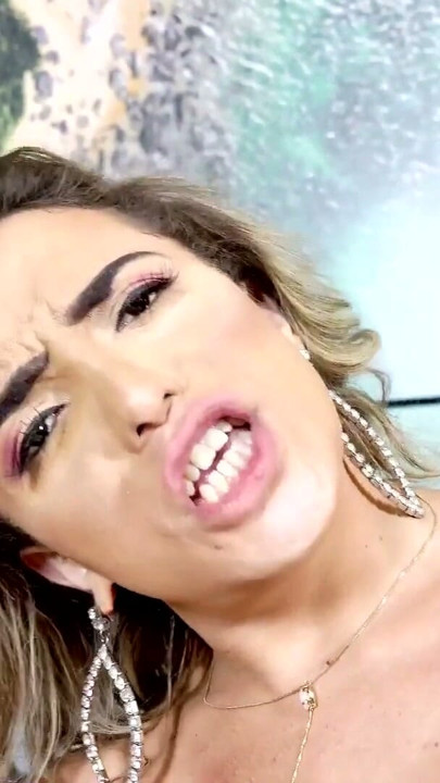BRAZILIAN TRANSEXUALS: Ізабелла та Ясмін трахають одна одну | Кліп 1