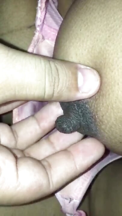 몇 달 후 Aneeza 여친 따먹기