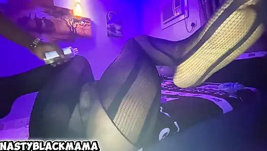 Шаловливая мачеха хотела интенсивную глубокую глотку перед грубо трахом, она хотела, чтобы я наполнил ее спермой