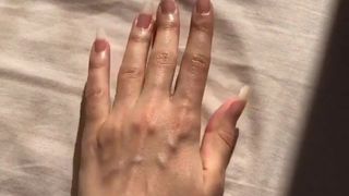 Le mie unghie e la mia mano
