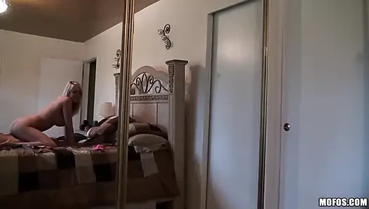 I Know That Girl - I Love Sneaking on My Girlfriend While She Works Out Her Amazing Body