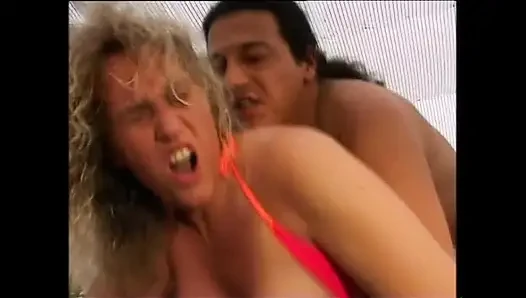 Horny MILF Enjoys Like a Slut with Huge Cock Inside That Cums on Her Pussy