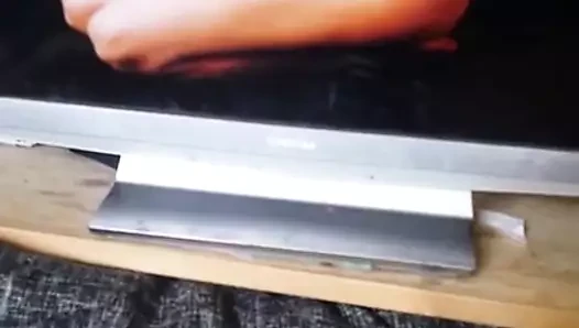 Wieder auf die Zeigegeilehure Claudi gewixxt