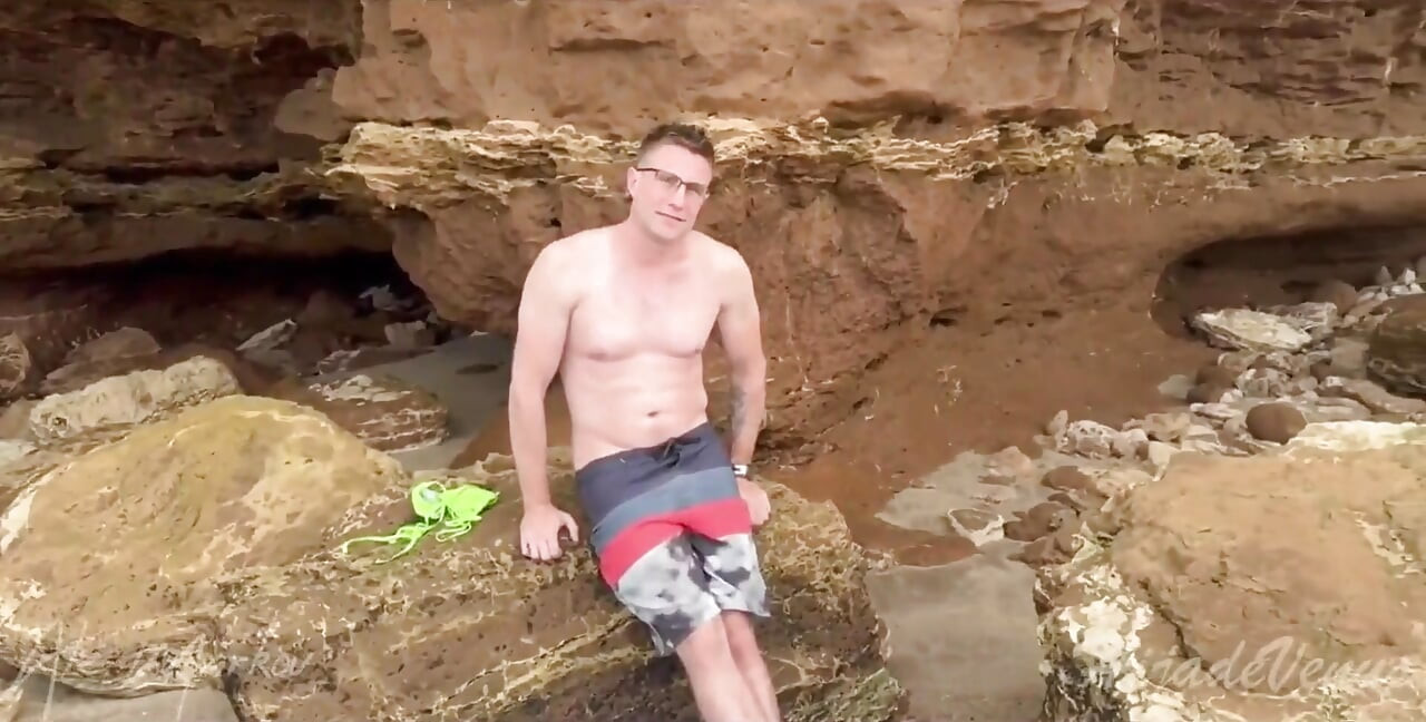 I Meet a Nymphomaniac on the Beach and She Makes Me Cum Twice