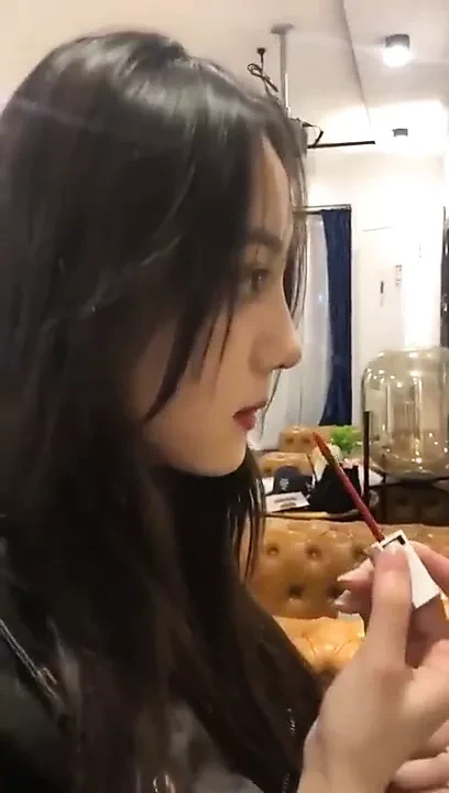 Di cong tac voi em thu ky