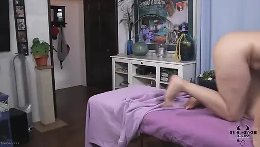 Sinn Sage, Cherie Deville ile sadakat masajı