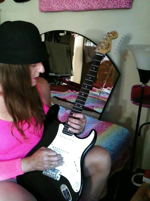 Lizzy Yum Vintage and Behind the Scenes 32