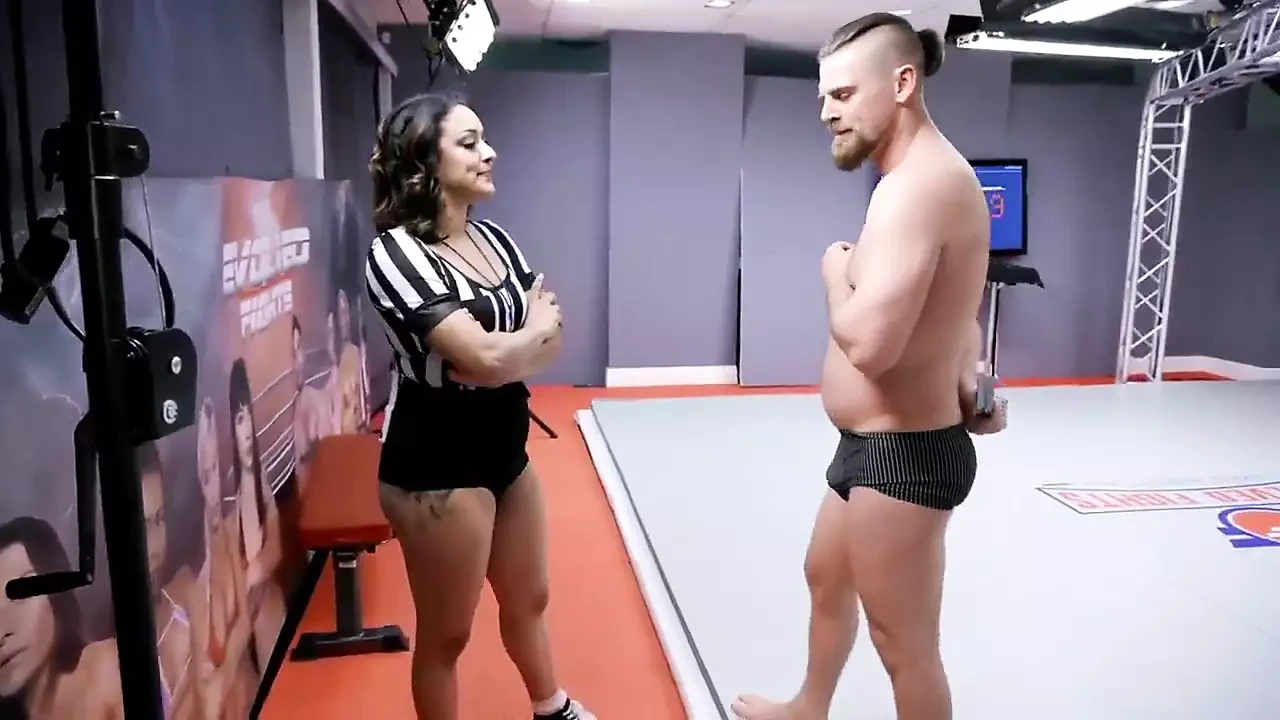 2 Vs 1 Jack Vs Kaiia and Helena