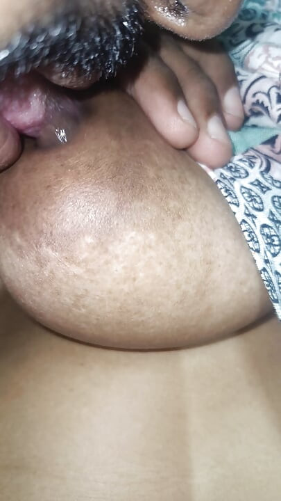 Huisvrouw schattige borst