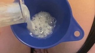 Analer Creampie-Trichter