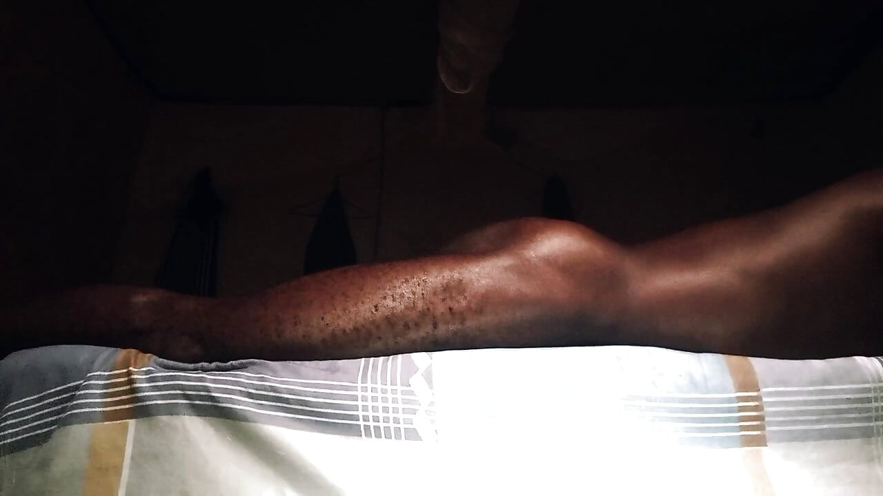 Video.Guru Innocently humping bed ends up with cummin and squirts your ex oh the other side