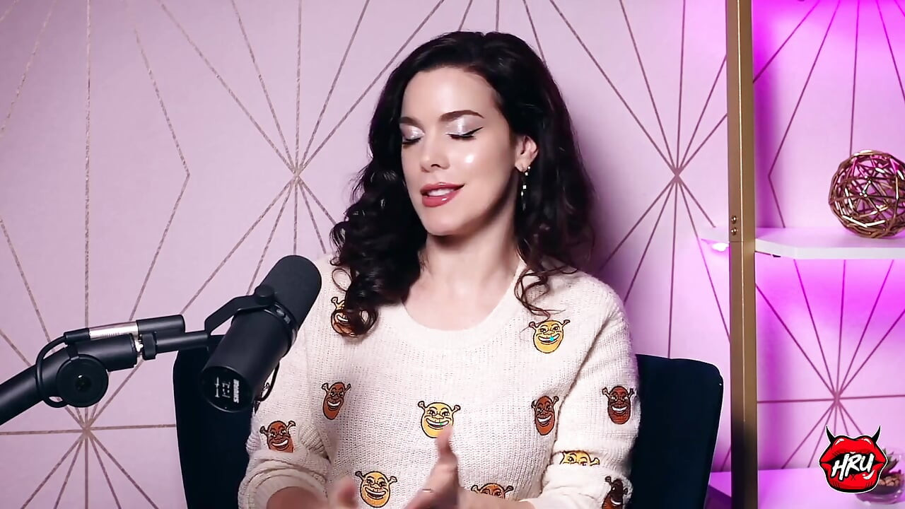 Nicole Vaunt on Art, Adult Films & the Size Myth