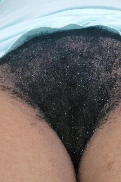 Coño peludo de cerca - cuerpo natural crudo que no sueles ver