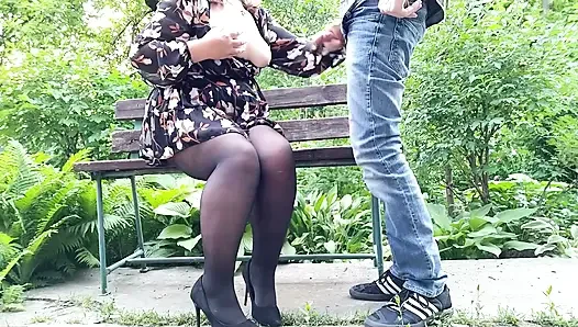 Stiefmutter mit natürlichen titten verzeih mir zum unterbrechen