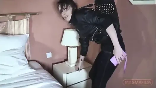 Horny Look and Sharp Body Equals Ready for Any Mess