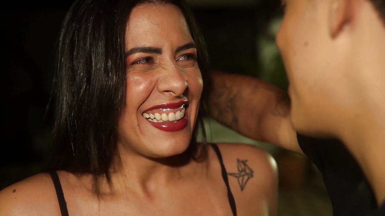 Hot MILF Is Surprised by Her New Neighbor's Huge Monster Cock and Swallows It Deep!