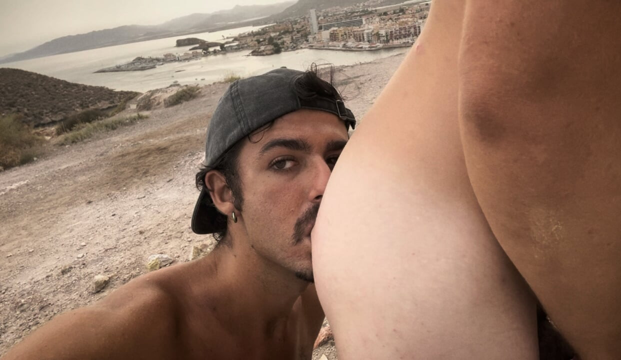 Surprised a hiker fingering his ass so we ended up eating each other's ass!
