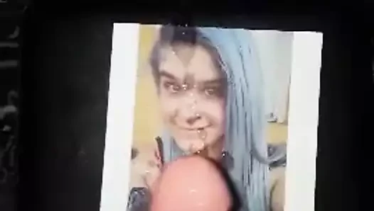 Jen'in büyük yüzü