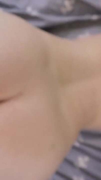 Am surprins un străin pe holul de la intrare care făcea fotografii cu sânii ei! Se pare că este împotriva sexului cu primul | Clip 2