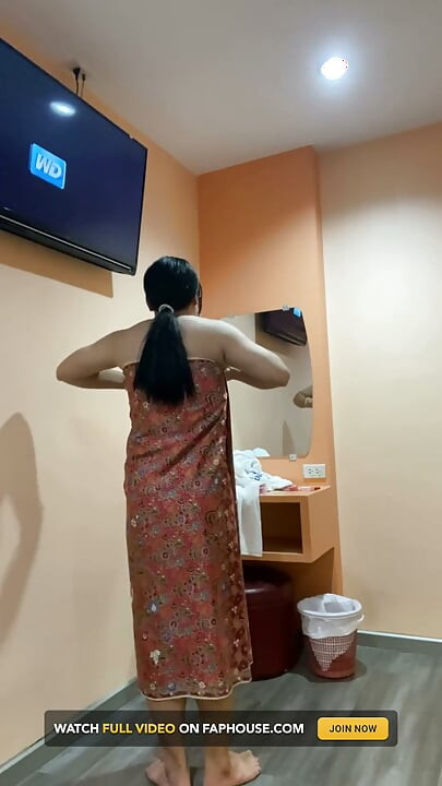 After Finishing the Merit Ceremony, Let's Go to the Hotel
