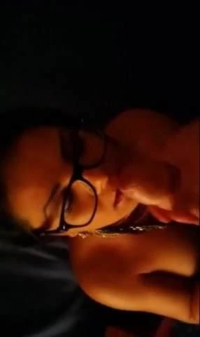 la suceuse a lunettes