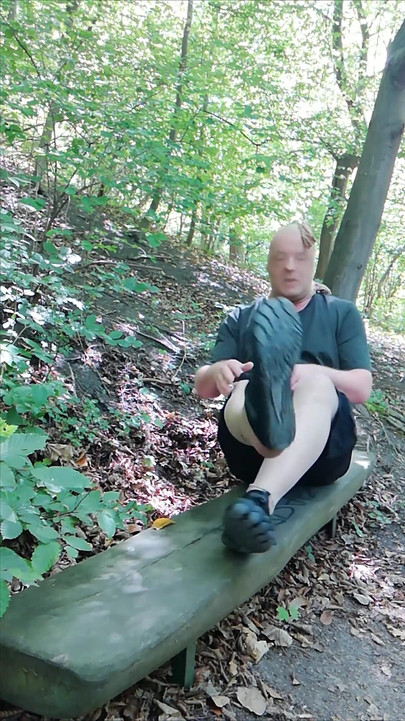 Nylon Fetish Break on the Seilbahnberg