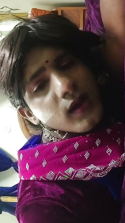 Cumming in Saree