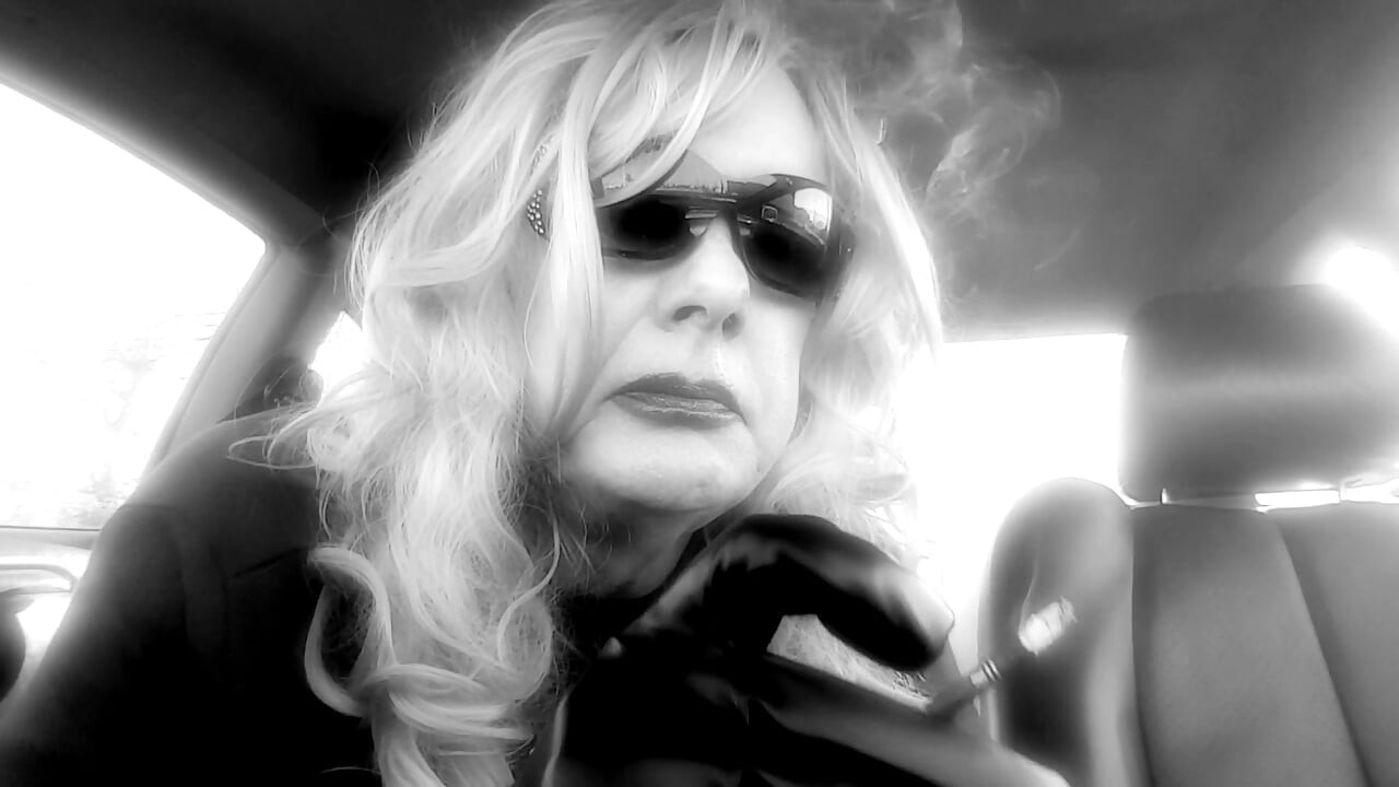 DIRTY TALKING WHILE I SMOKE MY LONG CIGARETTES IN MY CAR
