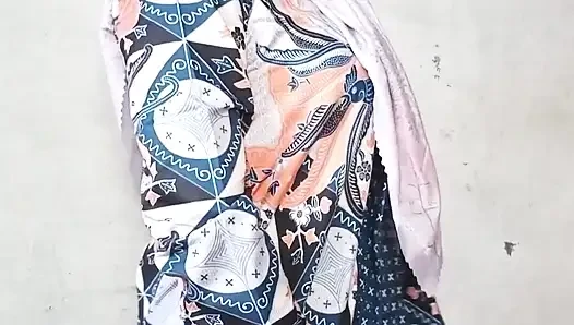 Hijab Shemales with Big Dicks Dildo Masturbate Until She Cum