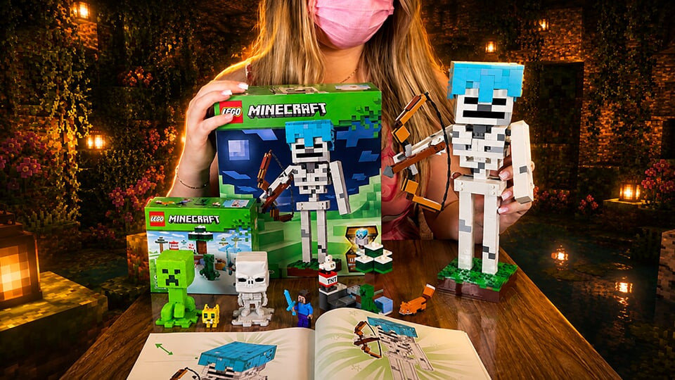 Ożywianie szkieletu Minecraft, który STRZELA ŁUK. Przytulny model LEGO Build. SFW