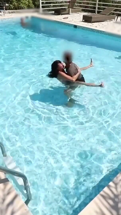 Kinky cumshot party in the Porno Villa! My asshole is for everyone! Free choice of hole! | Clip 1