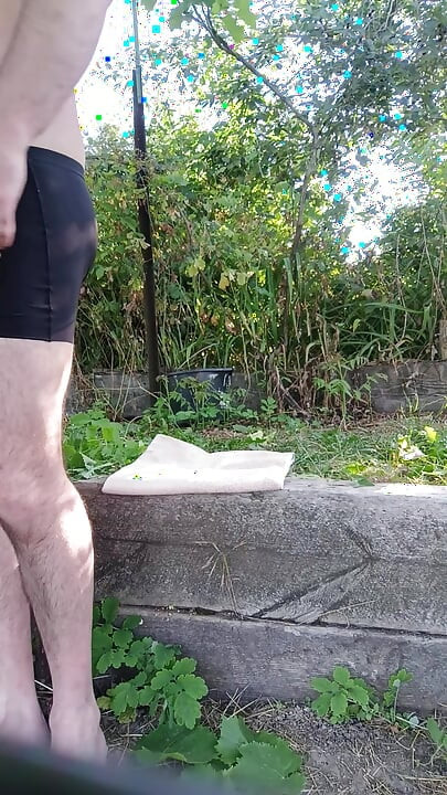 Jerk off in Garden