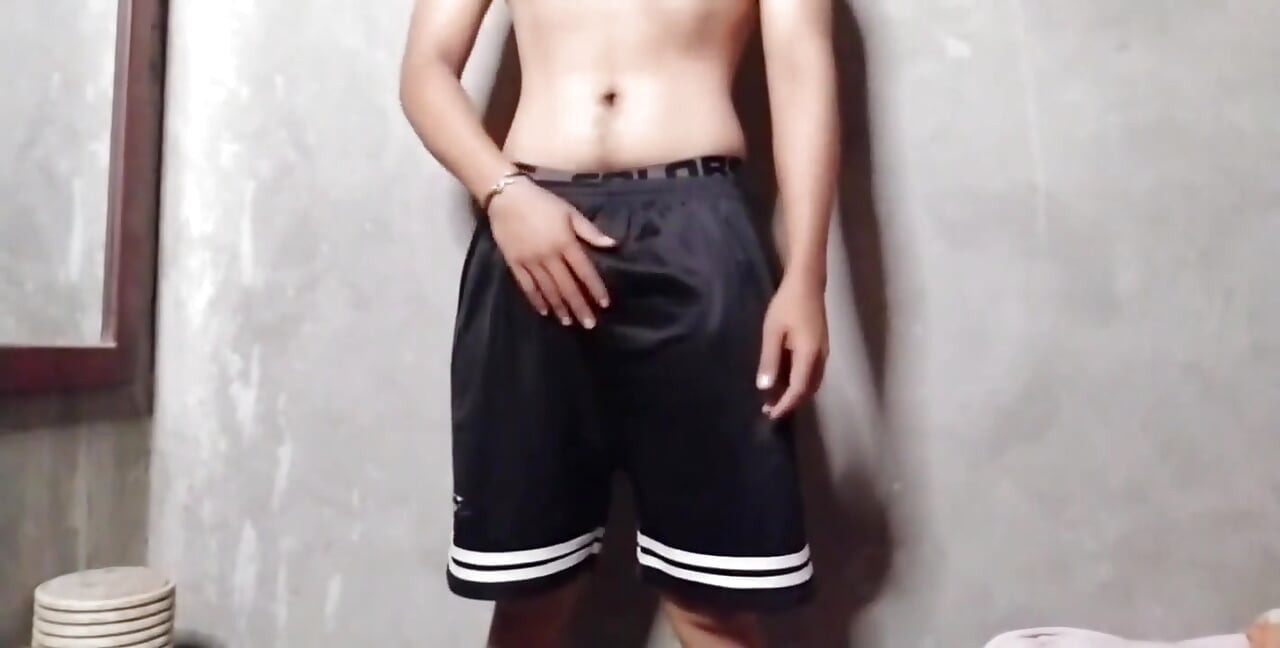 Alan tokers 醒来想要一次爽爽的打手枪