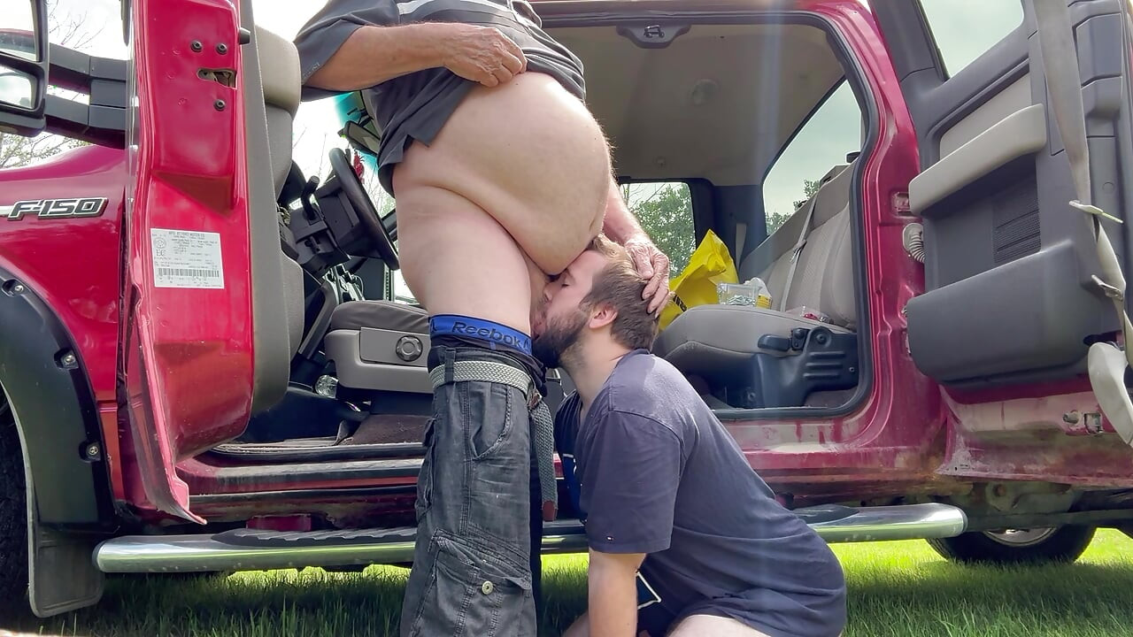 Cruising with Trucker