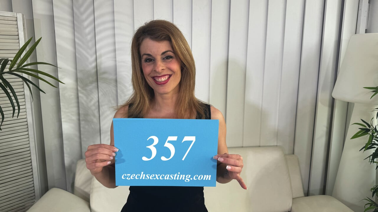 Geile milf will ihre porno-erfahrung zeigen